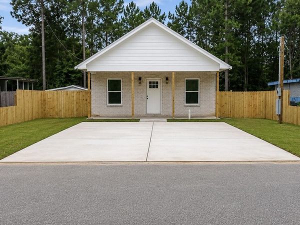 1805 Broadmoor Drive, Gautier, MS 39553