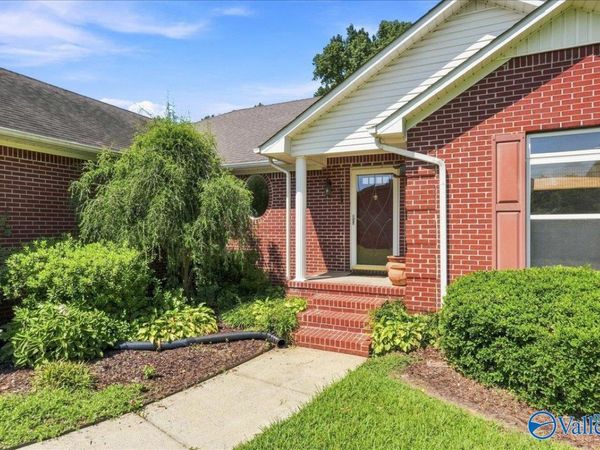 17207 Eunice Lane, Athens, AL 35613