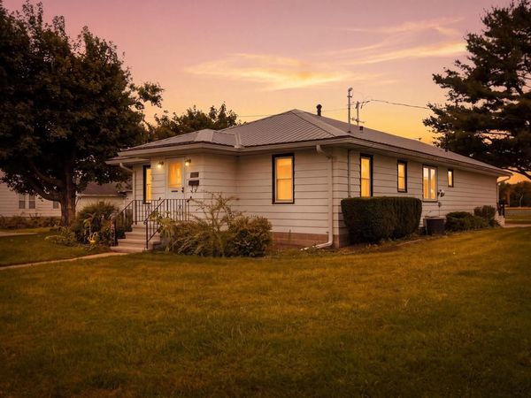 1403 Academy STREET, Elroy, WI 53929