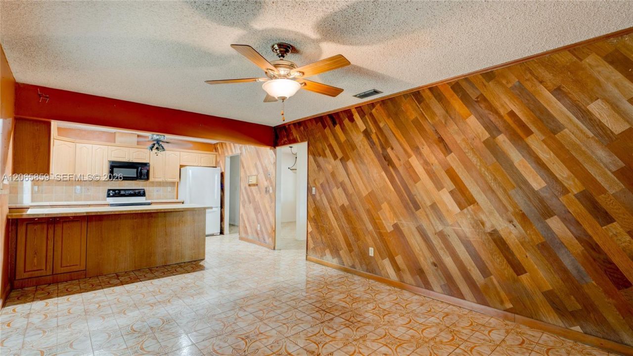 10710 SW 32nd St, Miami, FL 33165 Photo