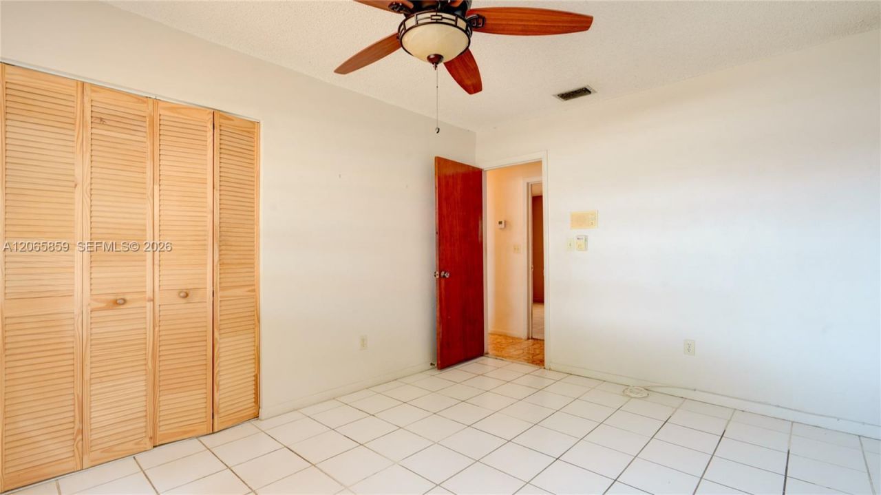 10710 SW 32nd St, Miami, FL 33165 Photo