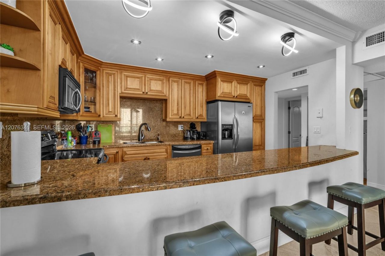 19370 Collins Ave , Unit 919, Sunny Isles Beach, FL 33160 Photo