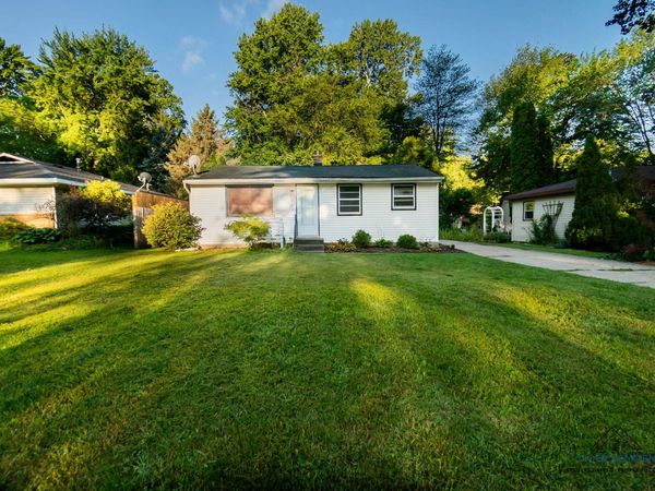 664 Midway Avenue, Holland, MI 49423