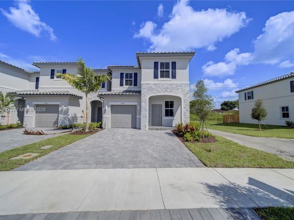 11881 NW 47th Mnr , Coral Springs, FL 33076
