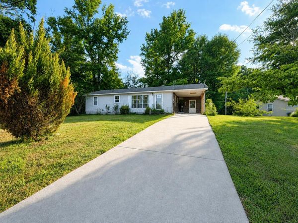 109 WEBSTER Cir, Russellville, AL 35653