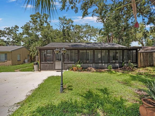 4715 W KNIGHTS AVENUE , TAMPA, FL 33611