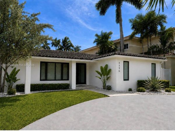 1116 Hollywood Blvd , Hollywood, FL 33019