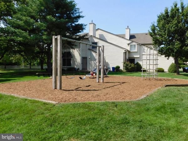 66 CHATHAM COURT , HIGHTSTOWN, NJ 08520
