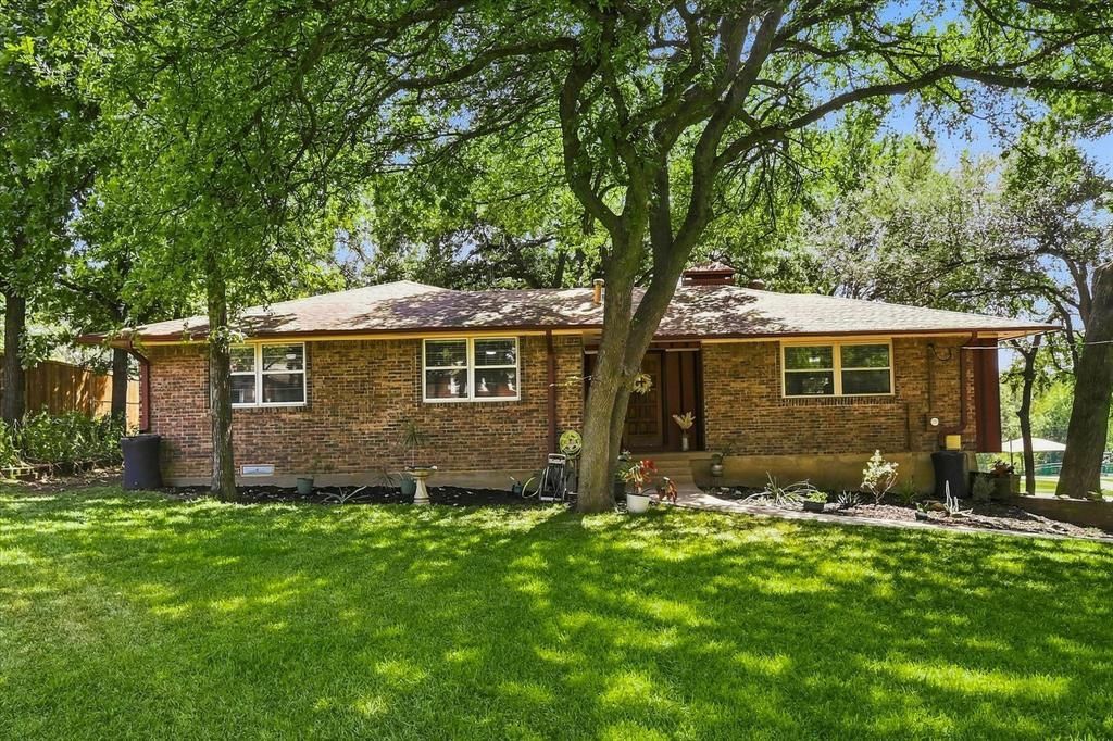 257 Oak Street, Highland Village, TX 75077 Main Photo