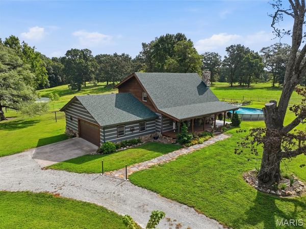 134 McIntire Road , Caulfield, MO 65626
