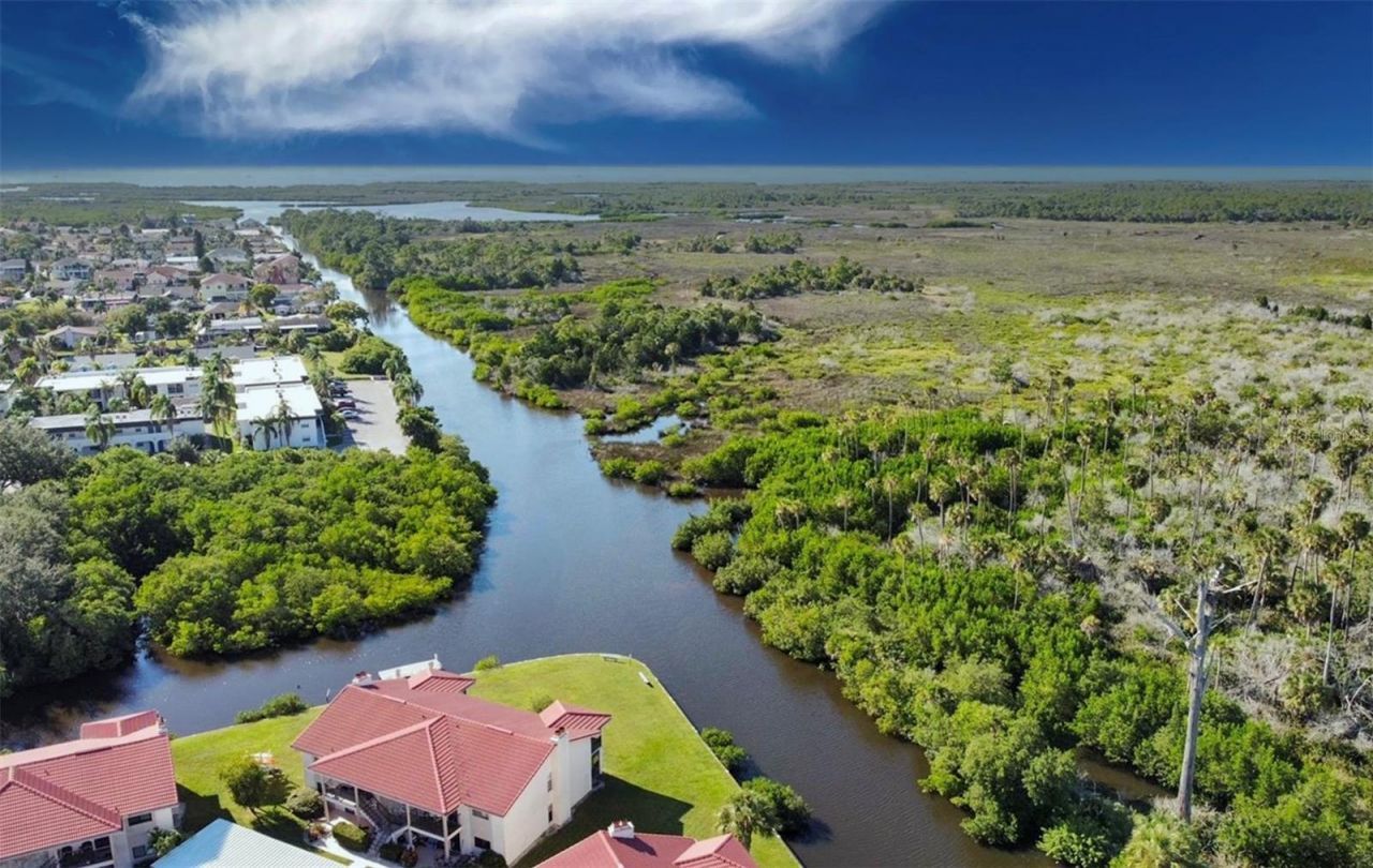 9940 Eagles Point Circle , Unit 4, Port Richey, FL 34668 Photo