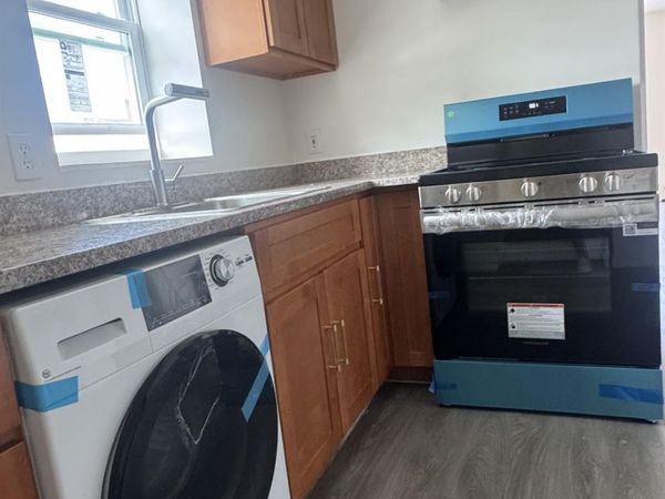 13273 4B , Flushing, NY 11355