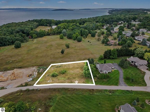 Sky Lane, Traverse City, MI 49686