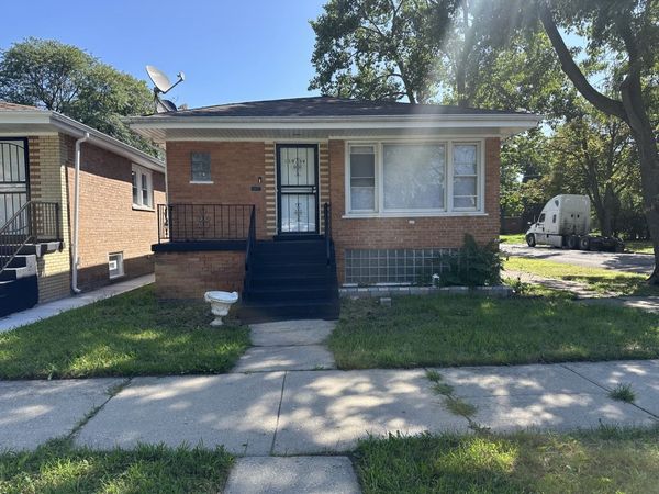 11959 S Prairie Avenue , Chicago, IL 60628