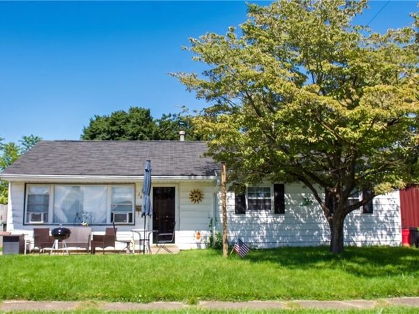 2657 22nd Street NE, Canton, OH 44705