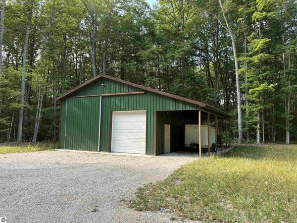 18616 Emmettâ??s Trail, Lake Ann, MI 49650