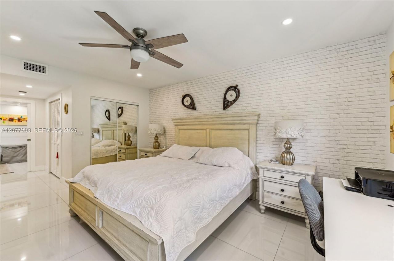 121 Crandon Blvd , Unit 251, Key Biscayne, FL 33149 Photo