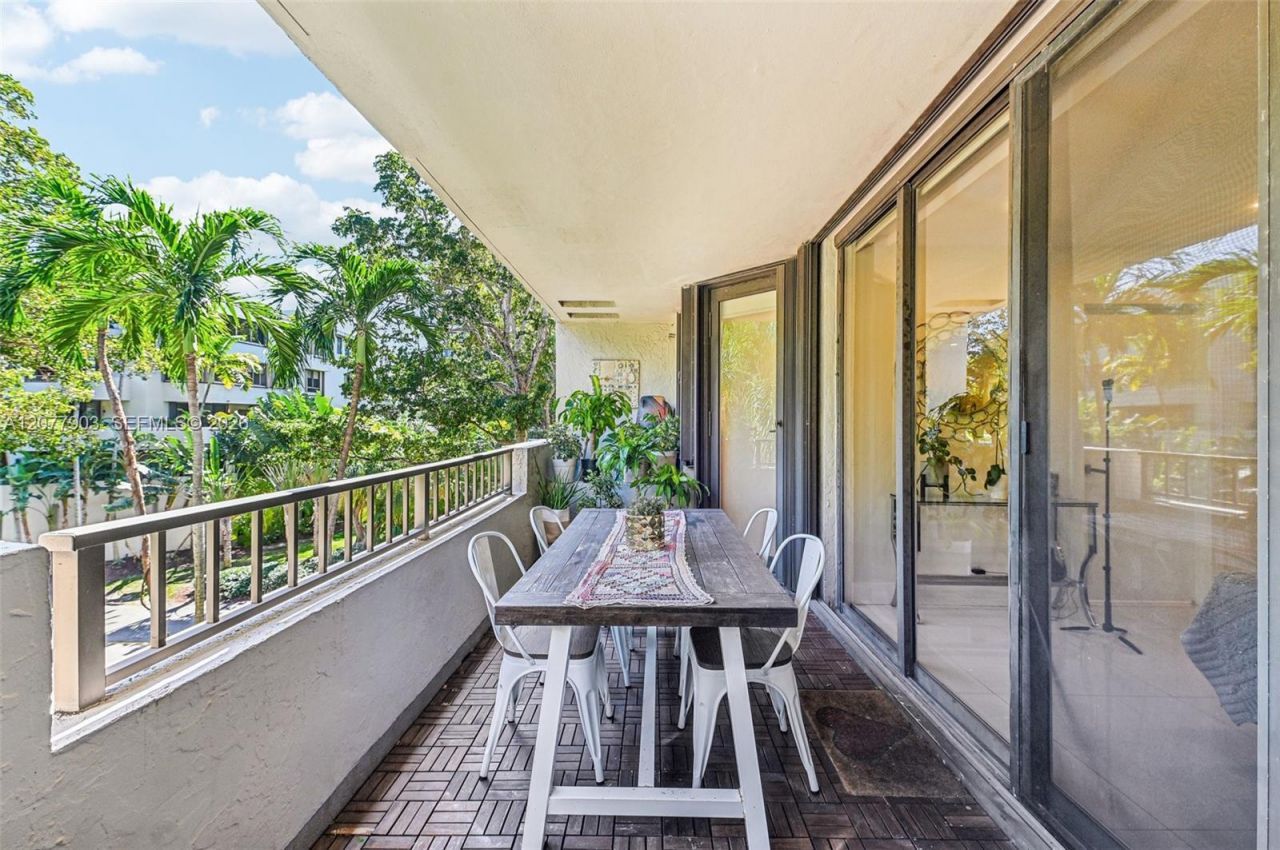121 Crandon Blvd , Unit 251, Key Biscayne, FL 33149 Photo
