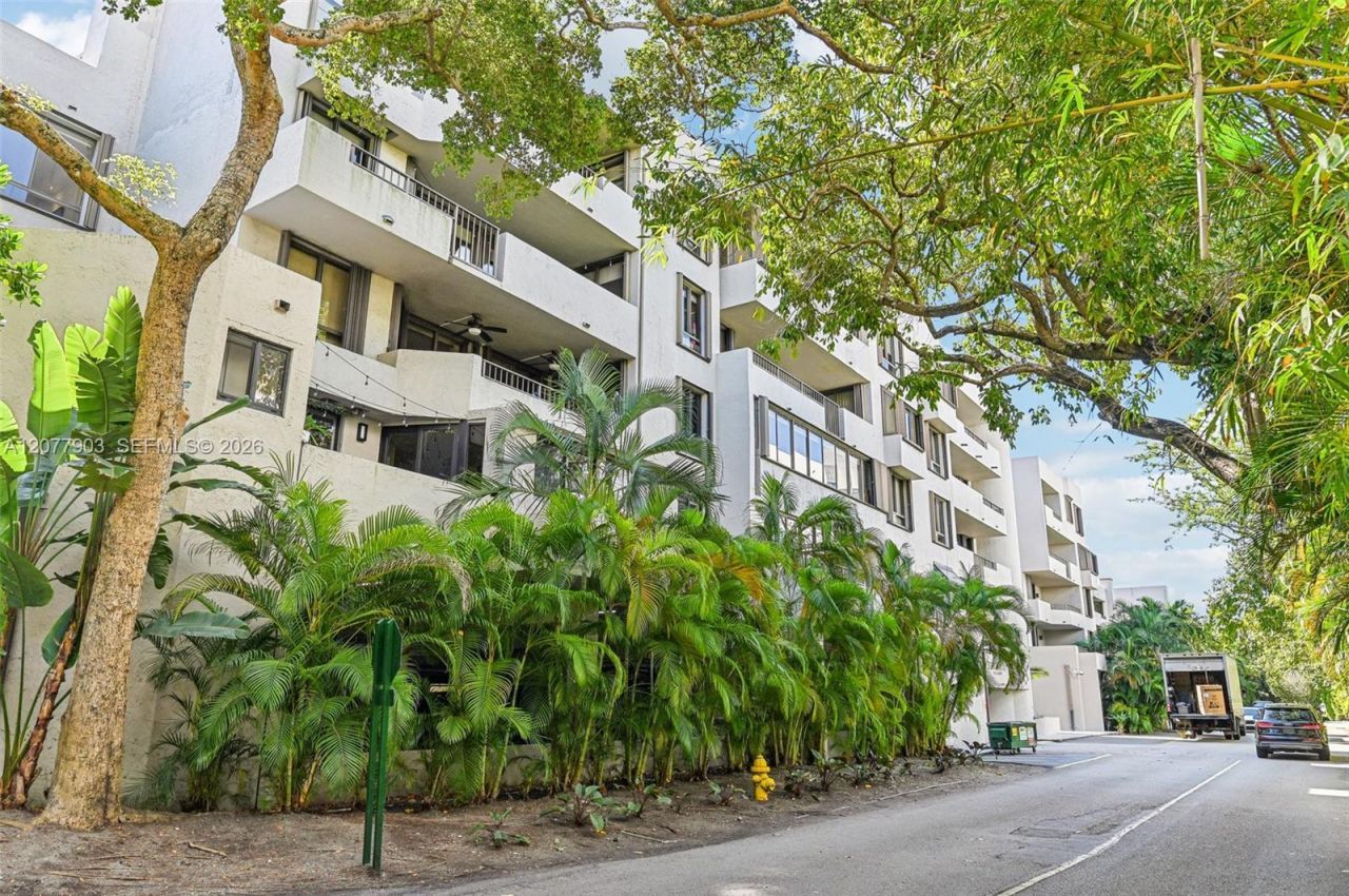 121 Crandon Blvd , Unit 251, Key Biscayne, FL 33149 Photo