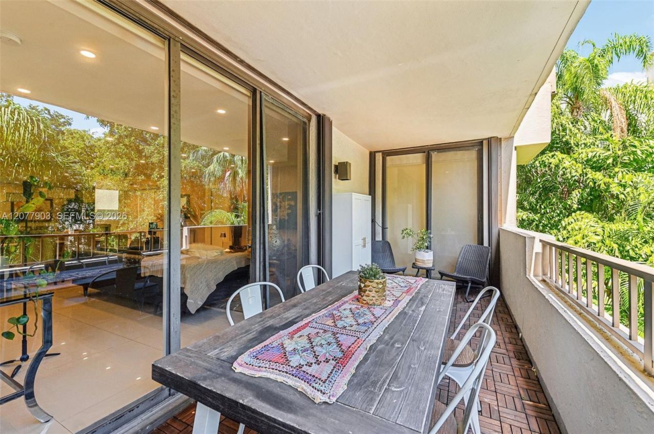 121 Crandon Blvd , Unit 251, Key Biscayne, FL 33149 Photo