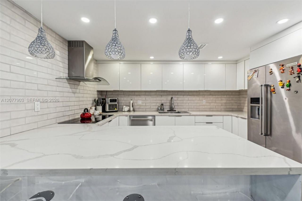 121 Crandon Blvd , Unit 251, Key Biscayne, FL 33149 Photo