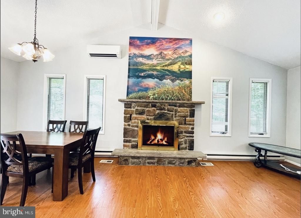 65 LIVINGSTON LANE, GOULDSBORO, PA 18424