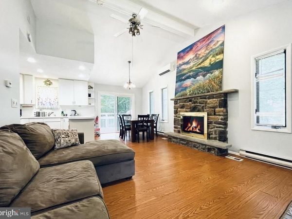 65 LIVINGSTON LANE, GOULDSBORO, PA 18424