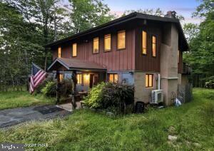 65 LIVINGSTON LANE, GOULDSBORO, PA 18424