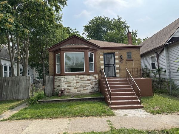 11953 S State Street , Chicago, IL 60628