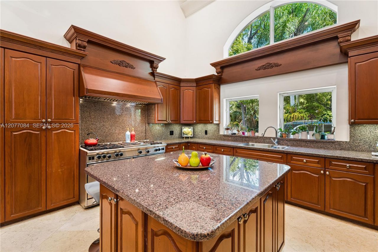 6600 SW 111th St, Pinecrest, FL 33156 Photo