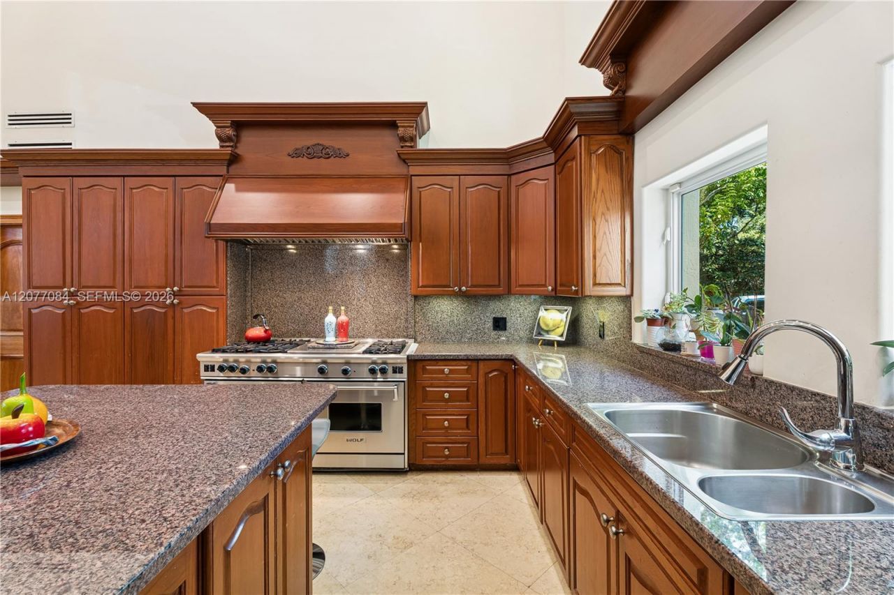 6600 SW 111th St, Pinecrest, FL 33156 Photo