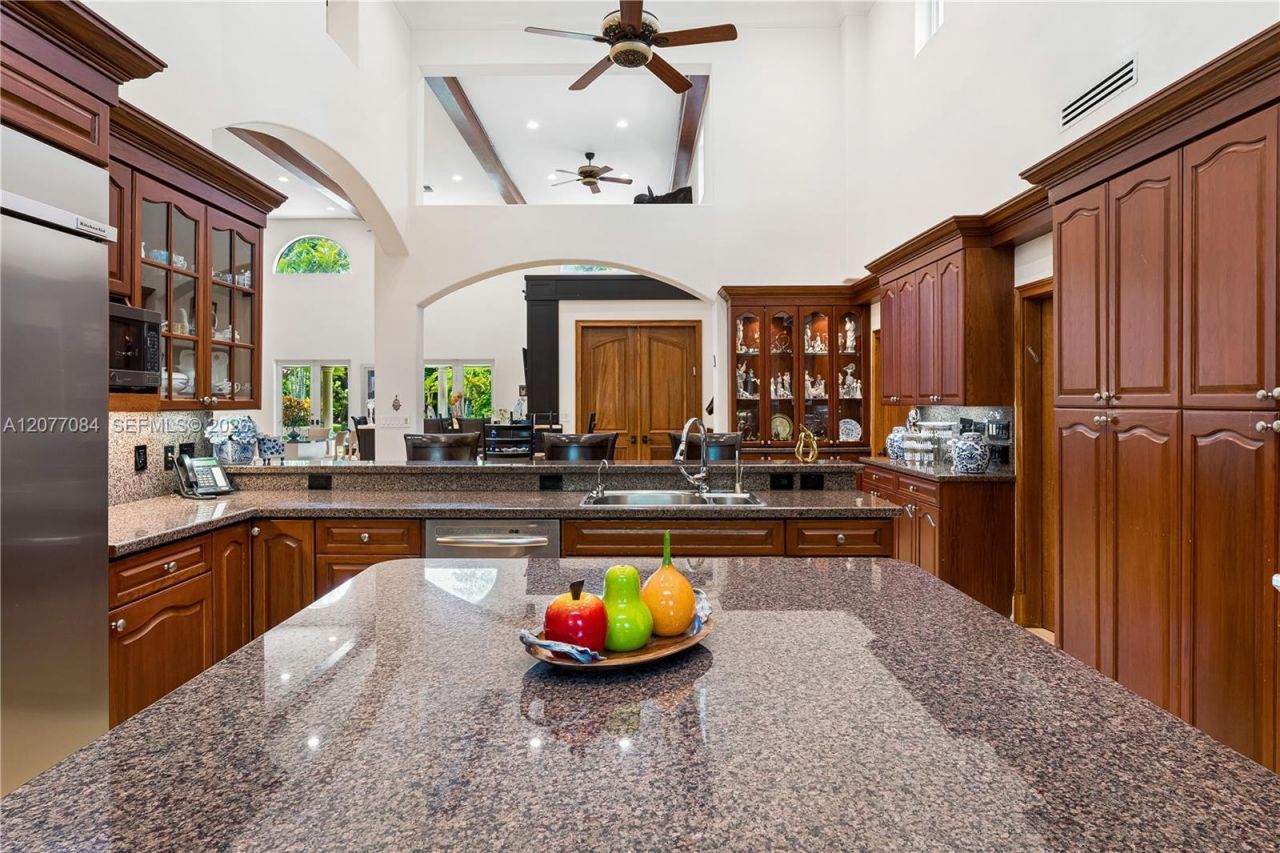 6600 SW 111th St, Pinecrest, FL 33156 Photo