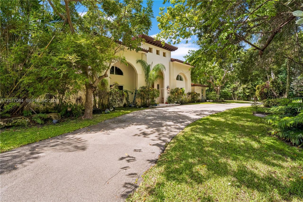 6600 SW 111th St, Pinecrest, FL 33156 Photo