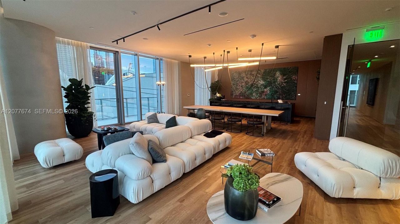 1400 Biscayne Blvd, Unit 2106, Miami, FL 33132 Photo