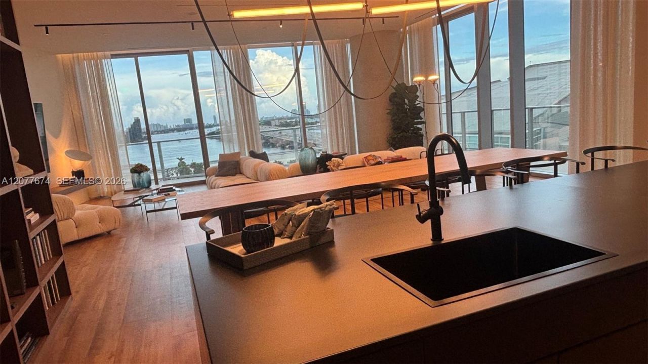1400 Biscayne Blvd, Unit 2106, Miami, FL 33132 Photo