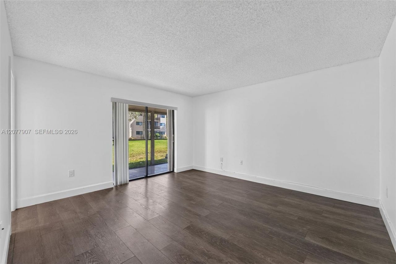 8415 SW 107th Ave, Unit 143W, Miami, FL 33173 Photo