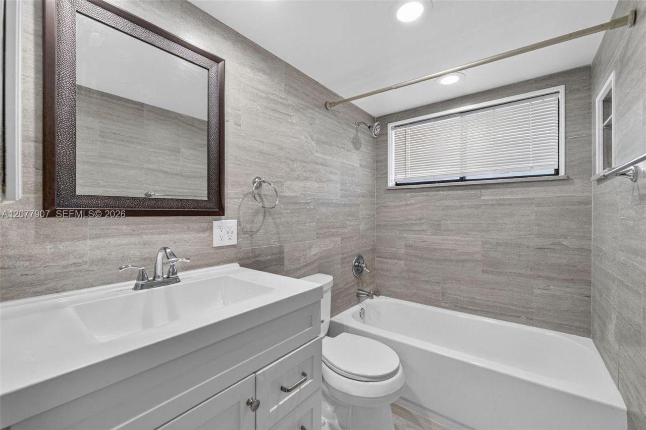 8415 SW 107th Ave, Unit 143W, Miami, FL 33173 Photo