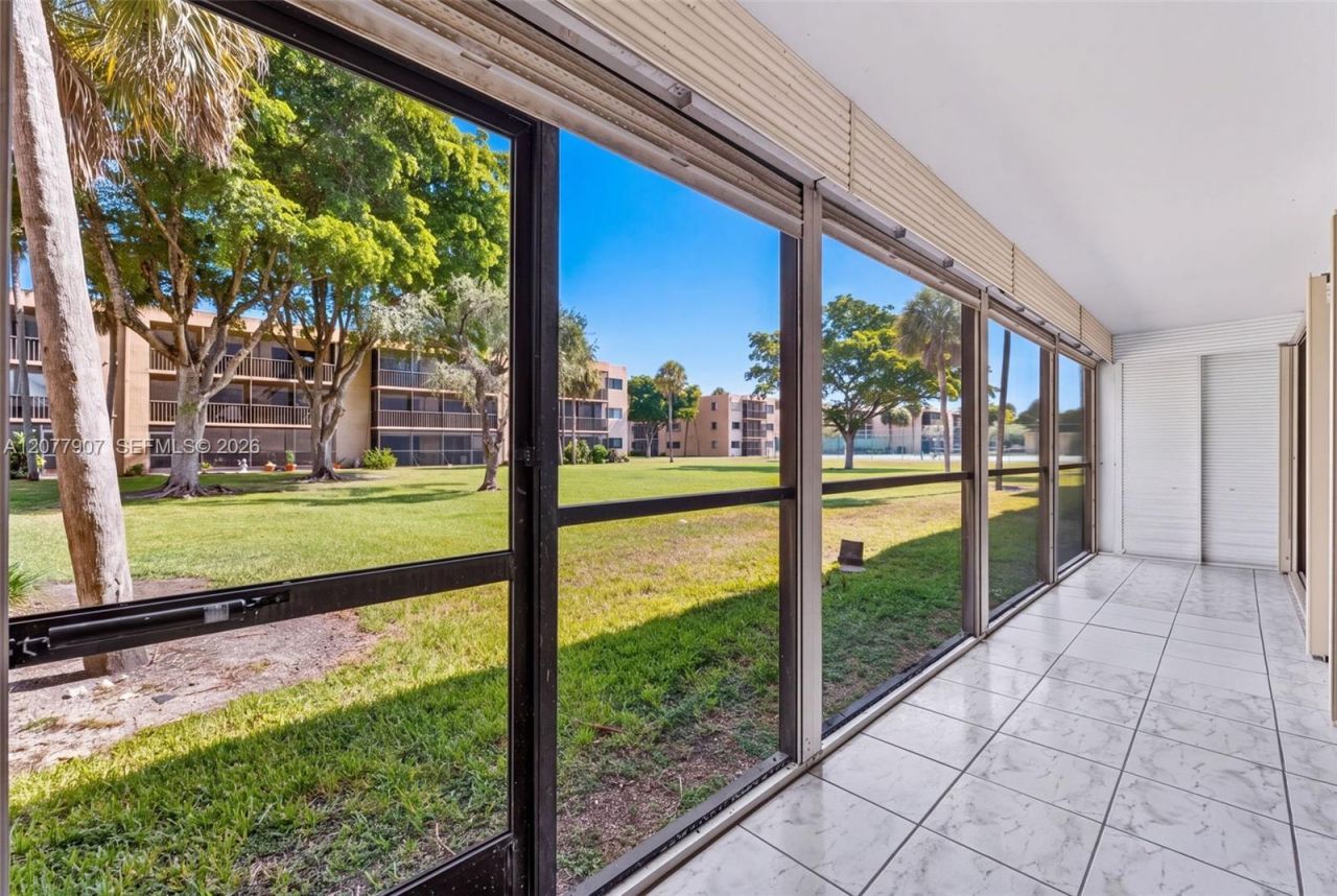 8415 SW 107th Ave, Unit 143W, Miami, FL 33173 Photo