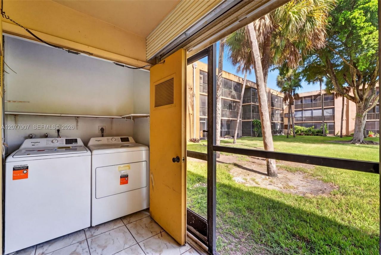 8415 SW 107th Ave, Unit 143W, Miami, FL 33173 Photo