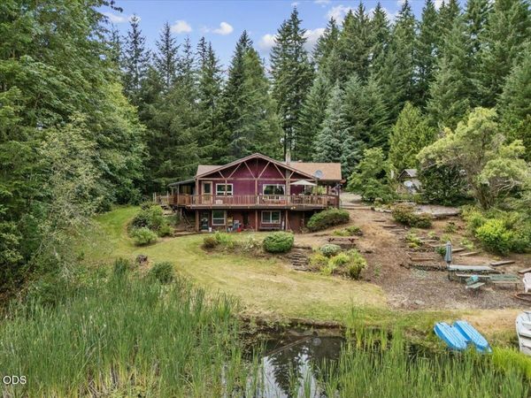 22606 Milk Ranch Road, Scotts Mills, OR 97375