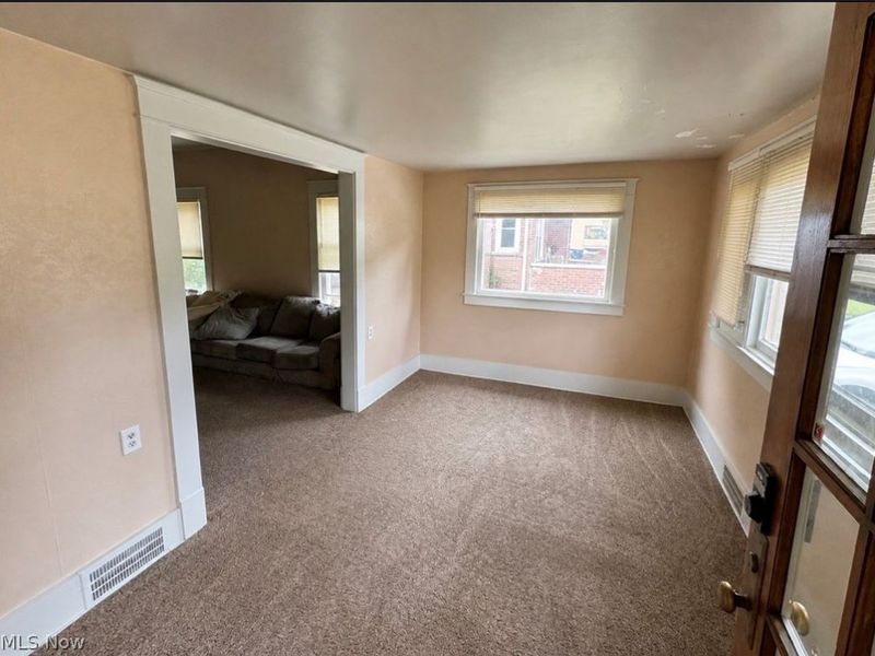 273 Alameda Avenue, Youngstown, OH 44504 Photo 9