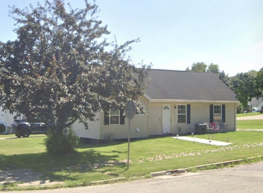 561 Laharpe Street , La Salle, IL 61301 Main Photo