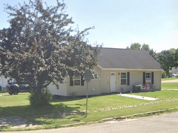 561 Laharpe Street , Lasalle, IL 61301
