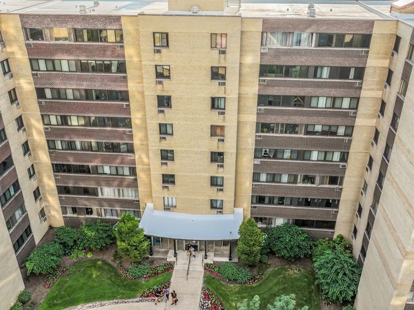 6300 N Sheridan Road, Unit 802, Chicago, IL 60660