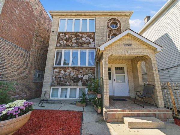 3262 N Elston Avenue , Chicago, IL 60618