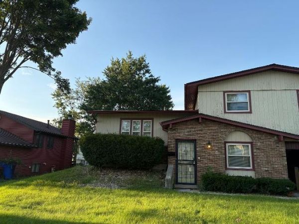 4900 Imperial Drive , Richton Park, IL 60471
