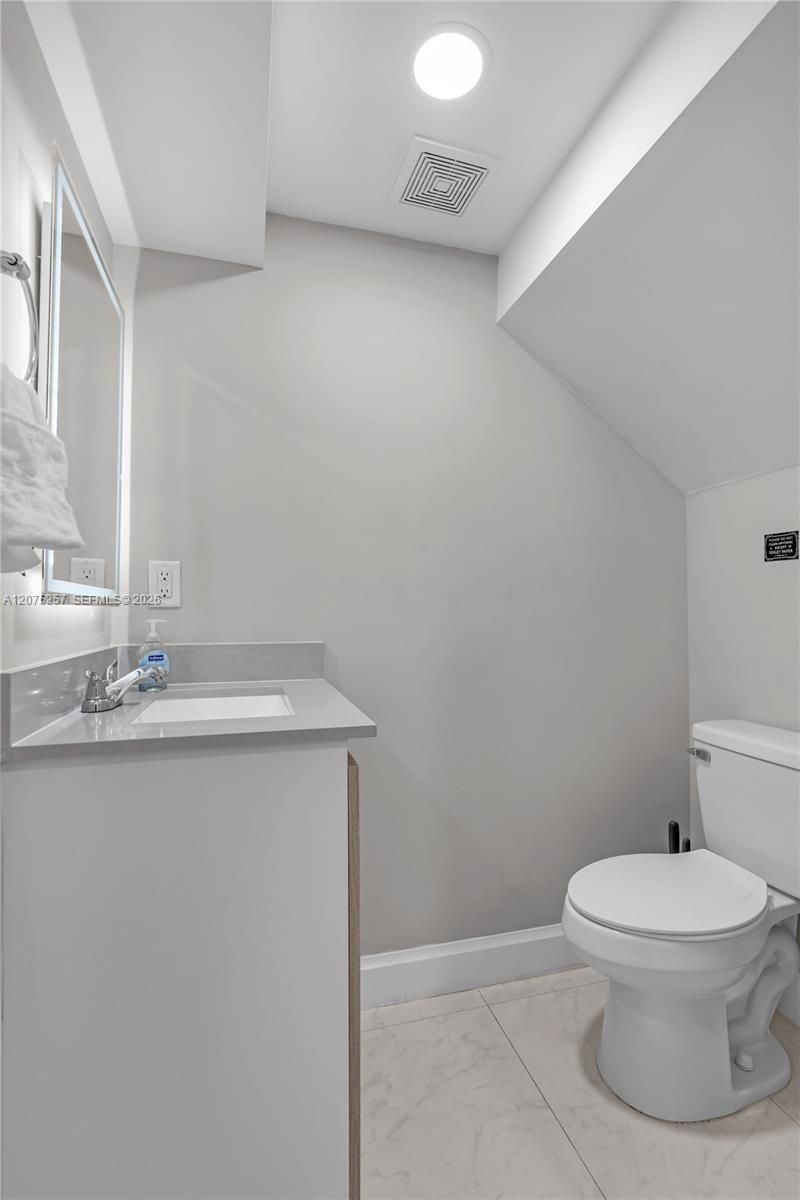 507 NW 8th Ave , Unit 2, Fort Lauderdale, FL 33311 Photo
