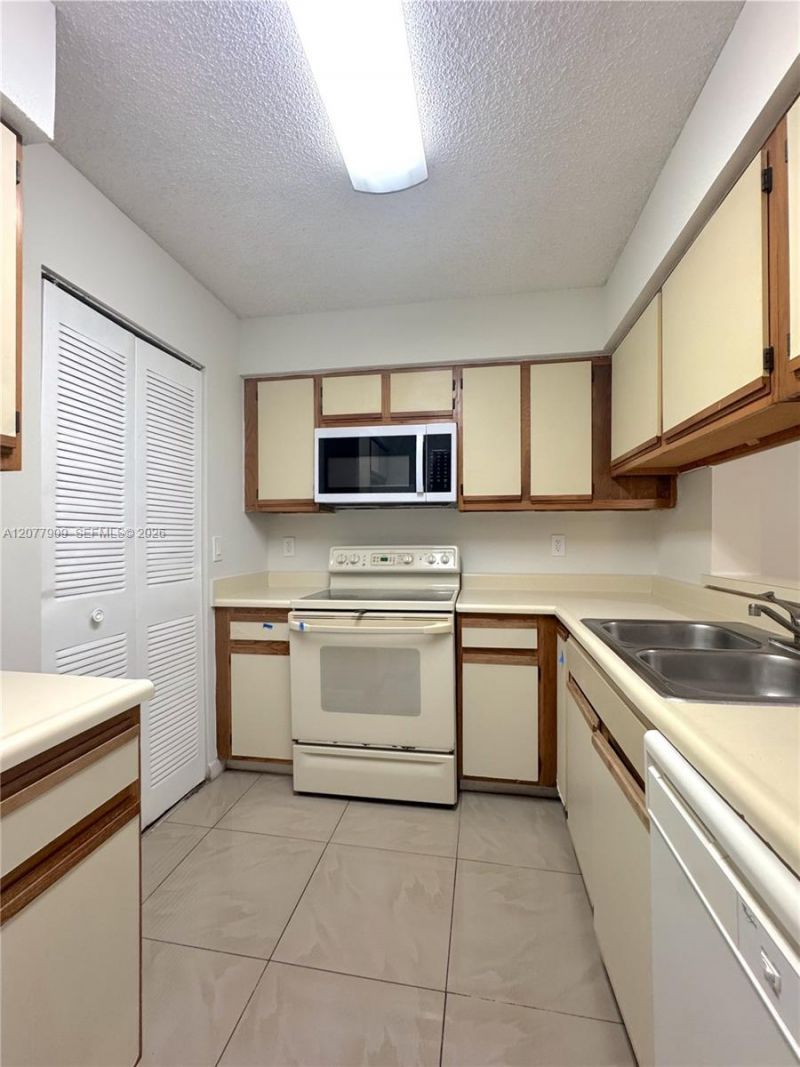 1265 SW 46th Ave, Unit 2201, Pompano Beach, FL 33069 Photo