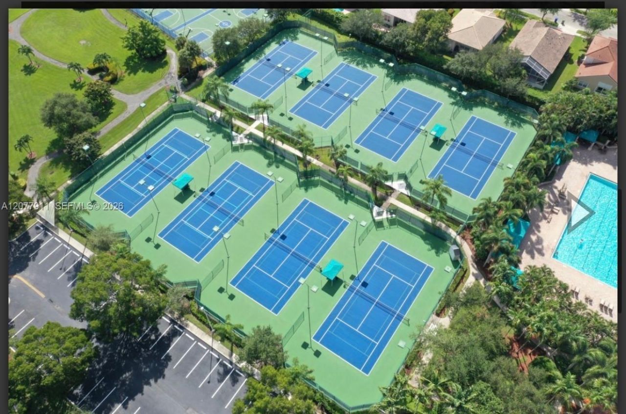 1532 NW 133rd Ave, Pembroke Pines, FL 33028 Photo