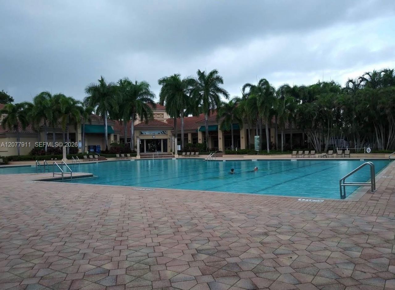 1532 NW 133rd Ave, Pembroke Pines, FL 33028 Photo
